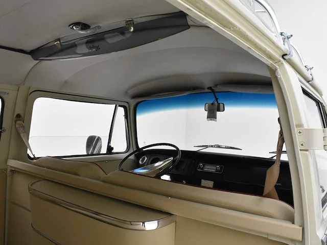 Volkswagen t2 deluxe **sunroof** - afbeelding 24 van  54