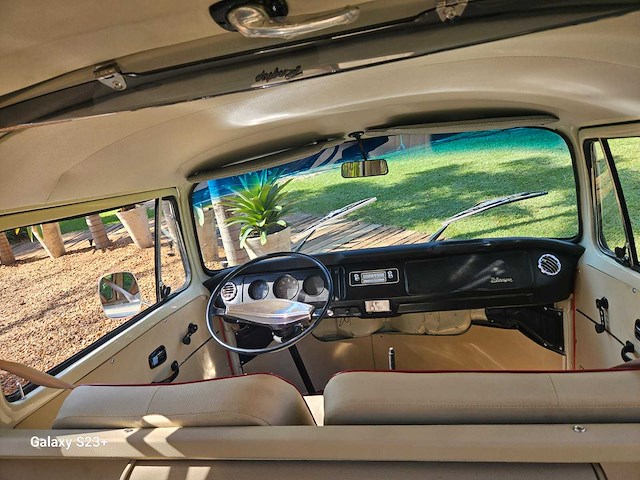 Volkswagen t2 **sunroof** deluxe - afbeelding 23 van  46