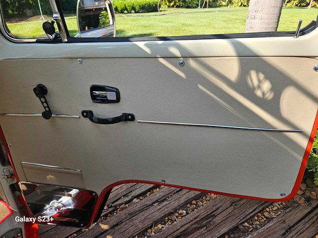 Volkswagen t2 **sunroof** deluxe - afbeelding 43 van  46