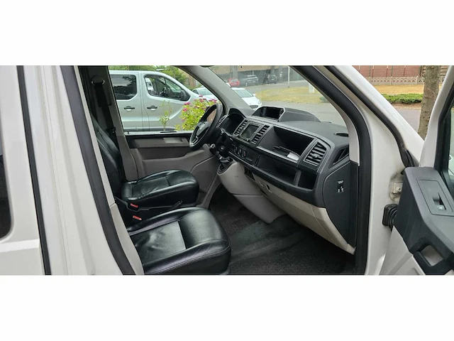 Volkswagen t6 transporter - afbeelding 4 van  20