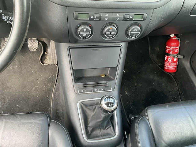 Volkswagen tiguan - 2008 - afbeelding 15 van  31