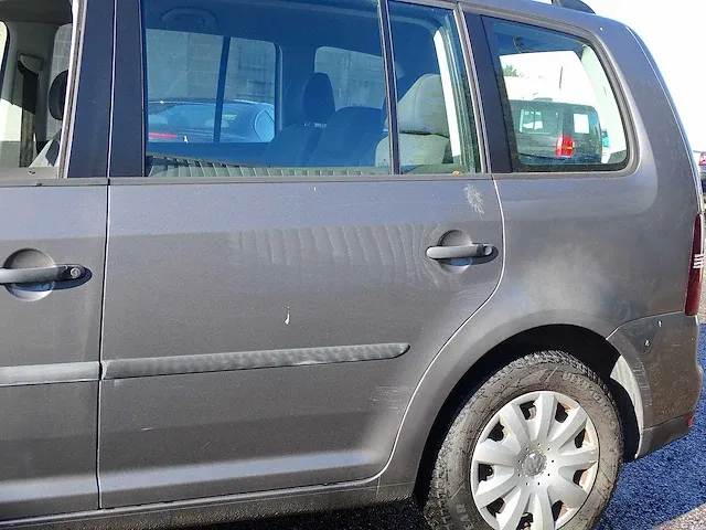 Volkswagen touran 1.6 - afbeelding 3 van  48