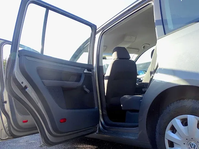 Volkswagen touran 1.6 - afbeelding 25 van  48