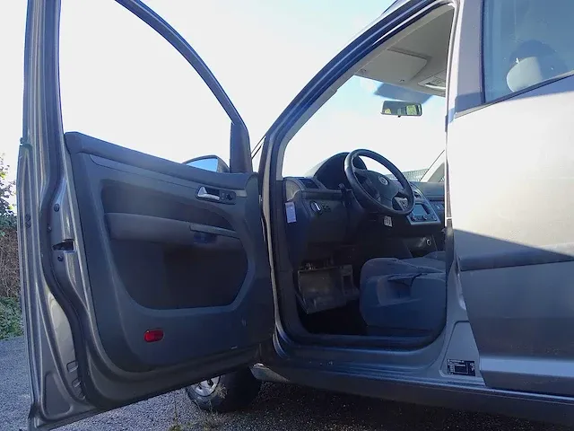 Volkswagen touran 1.6 - afbeelding 27 van  48
