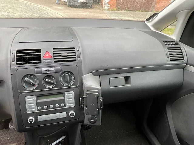 Volkswagen touran tdi uit 2006 - afbeelding 16 van  37