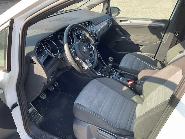 Volkswagen touran voertuig meerdere doeleinden - afbeelding 31 van  33