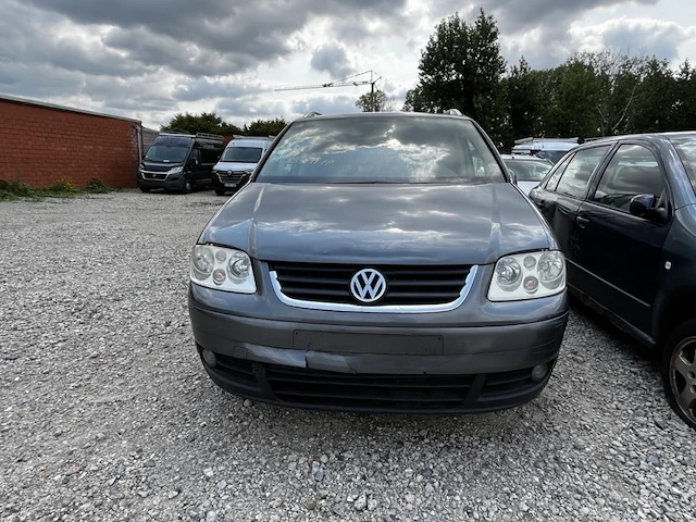 Volkswagen touran - afbeelding 2 van  9