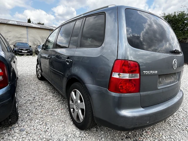 Volkswagen touran - afbeelding 7 van  9