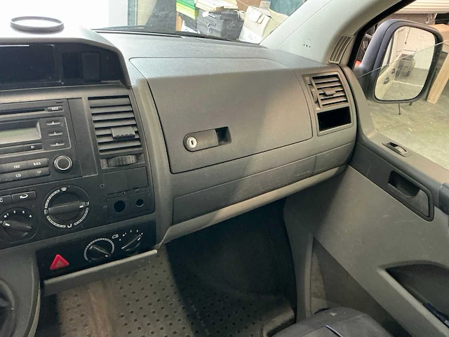 Volkswagen transporter 2.5 tdi minibus - afbeelding 13 van  51