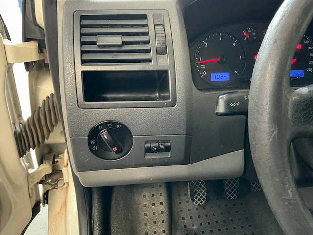 Volkswagen transporter 2.5 tdi minibus - afbeelding 17 van  51