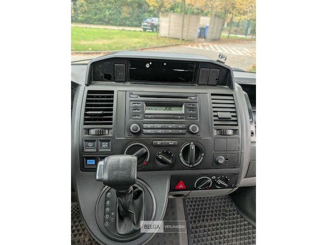 Volkswagen transporter caravelle - afbeelding 16 van  38