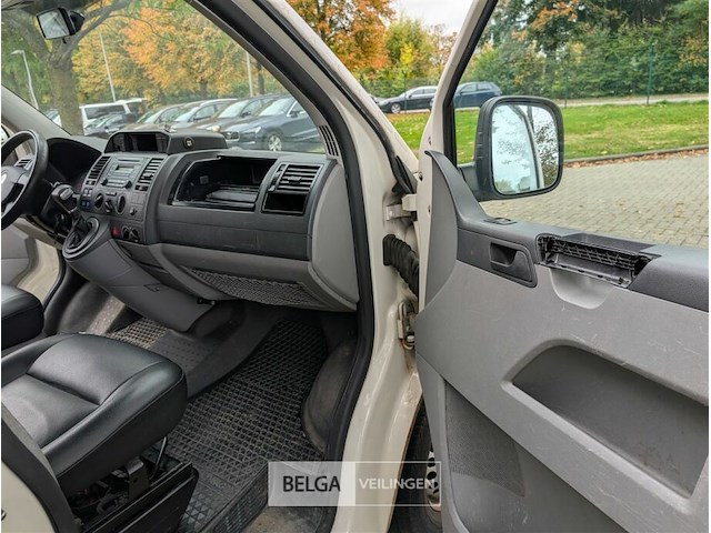 Volkswagen transporter caravelle - afbeelding 19 van  38