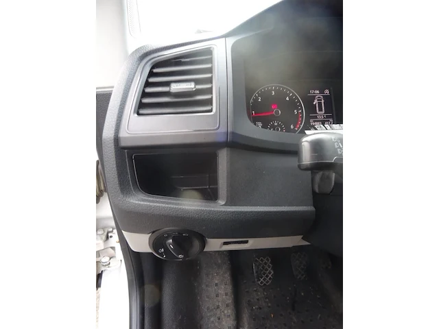 Volkswagen transporter - afbeelding 17 van  25