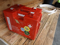 Volledig rek met inhoud - afbeelding 6 van  14