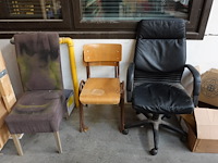 Volledig rek met inhoud - afbeelding 11 van  14