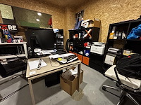 Volledige bureau - afbeelding 1 van  8