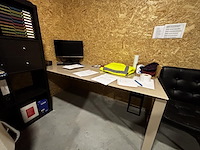 Volledige bureau - afbeelding 4 van  8