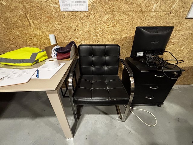 Volledige bureau - afbeelding 5 van  8