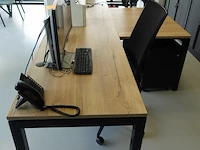Volledige bureauopstelling - afbeelding 2 van  6