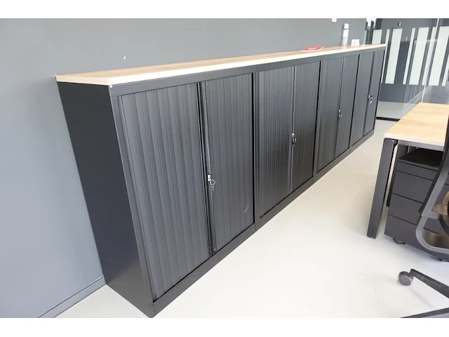 Volledige bureauopstelling - afbeelding 5 van  6