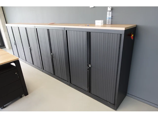 Volledige bureauopstelling - afbeelding 6 van  6