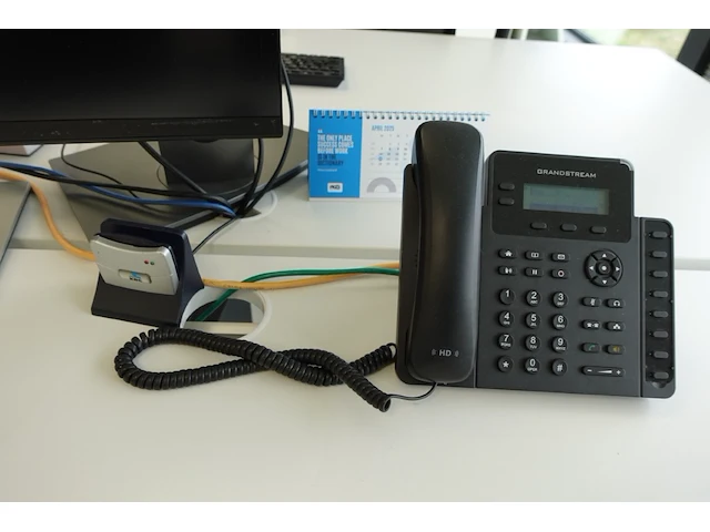 Volledige bureauopstelling - afbeelding 6 van  20