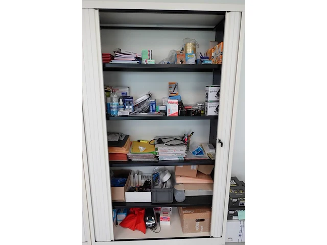 Volledige bureauopstelling - afbeelding 10 van  20