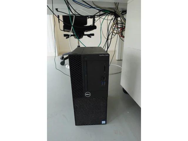 Volledige bureauopstelling - afbeelding 19 van  20