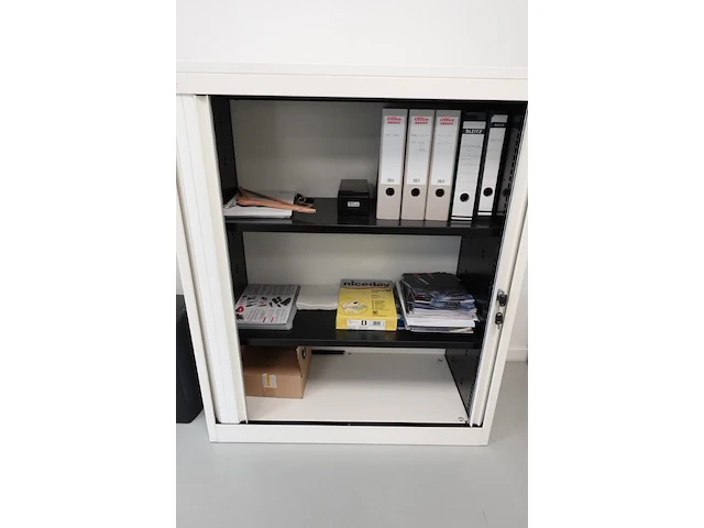 Volledige bureauopstelling - afbeelding 4 van  26