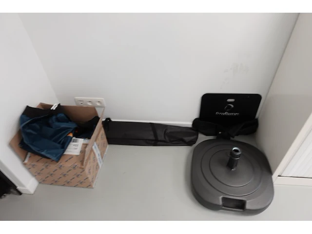 Volledige bureauopstelling - afbeelding 6 van  26