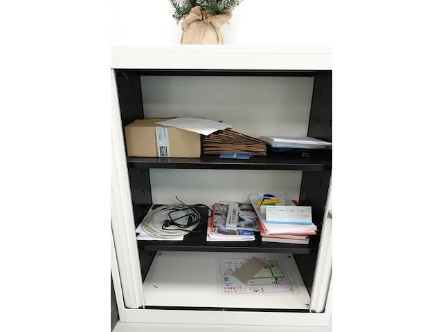 Volledige bureauopstelling - afbeelding 7 van  26