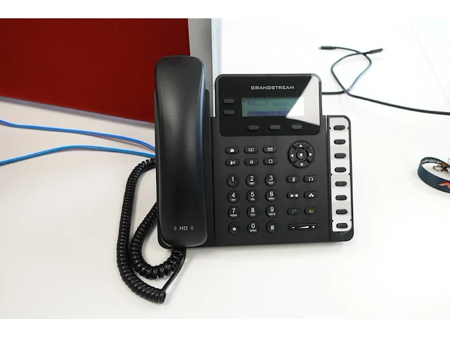 Volledige bureauopstelling - afbeelding 9 van  10