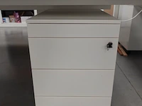 Volledige bureauopstelling - afbeelding 3 van  7