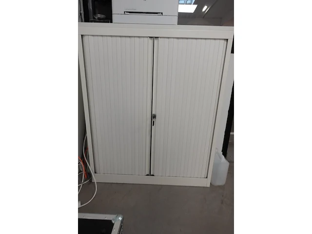 Volledige bureauopstelling - afbeelding 3 van  12