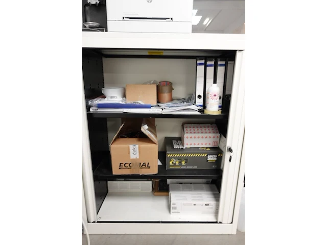 Volledige bureauopstelling - afbeelding 4 van  12