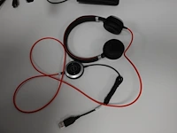 Volledige bureauopstelling - afbeelding 6 van  11