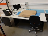 Volledige bureauopstelling - afbeelding 2 van  5