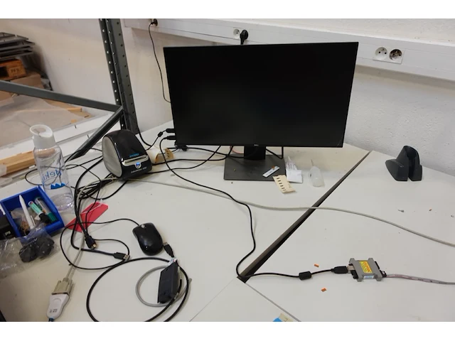Volledige bureauopstelling - afbeelding 4 van  5