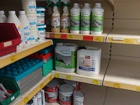 Volledige ihoud rek schilderstoebehoren - afbeelding 8 van  13