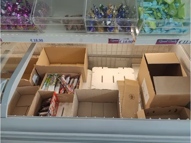 Volledige inboedel winkel - afbeelding 60 van  148