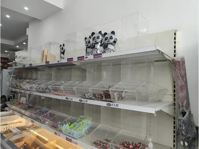 Volledige inboedel winkel - afbeelding 66 van  148