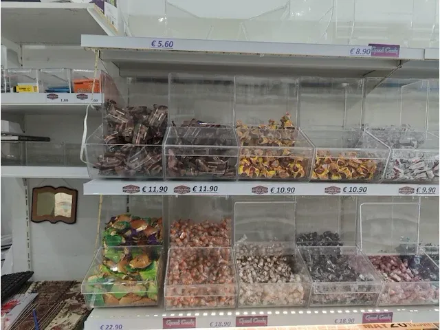 Volledige inboedel winkel - afbeelding 71 van  148