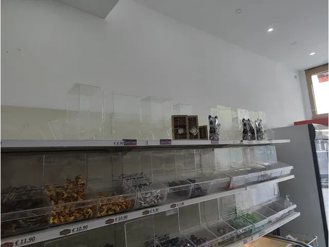 Volledige inboedel winkel - afbeelding 73 van  148