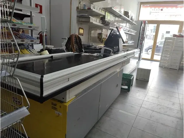 Volledige inboedel winkel - afbeelding 77 van  148