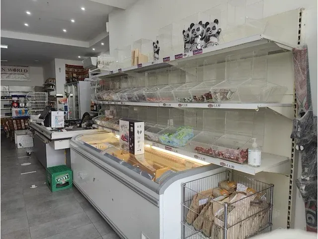 Volledige inboedel winkel - afbeelding 72 van  148