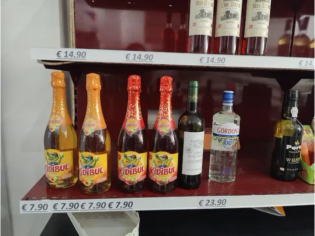 Volledige inboedel winkel - afbeelding 88 van  148
