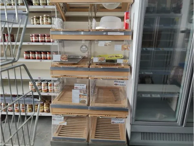 Volledige inboedel winkel - afbeelding 128 van  148