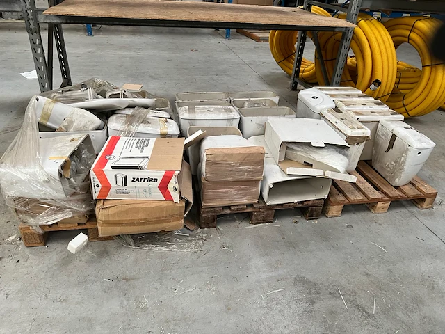 Volledige inboedel - afbeelding 33 van  35