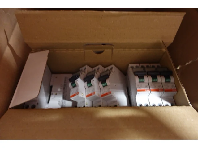 Volledige inhoud 2x ligger - afbeelding 7 van  47