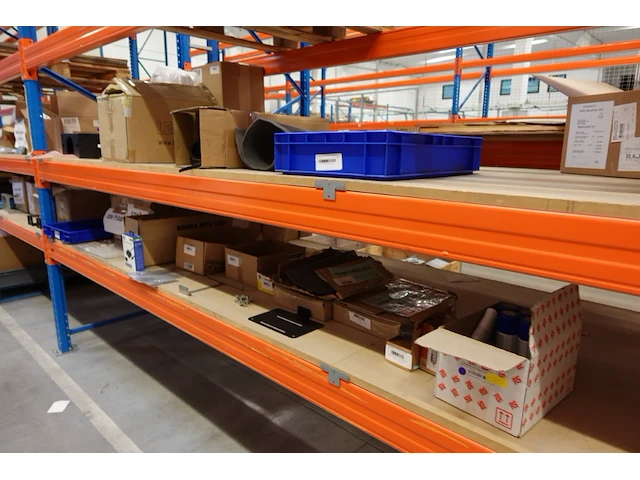 Volledige inhoud 2x ligger - afbeelding 1 van  47